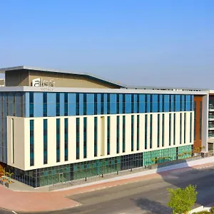 4* מלון Aloft Airport